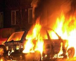 В Ростовской области неизвестные спалили два Land Rover Freelander