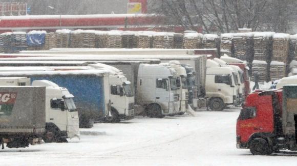 На незаконно припаркованные в Москве грузовики готовится облава