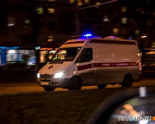 В Волгодонске полицейский на личном автомобиле врезался в столб