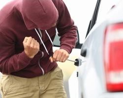 На праздниках в Уфе угнали два автомобиля