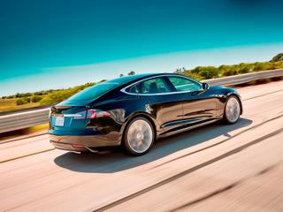 Tesla и Google могут совместно создать автопилот