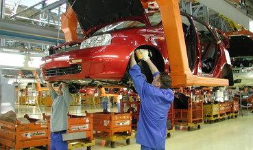 АВТОВАЗ возобновил поставки автомобилей Lada в Перу