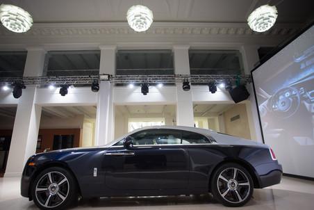 Роскошная «двухдверка» Rolls-Royce Wraith добралась до России