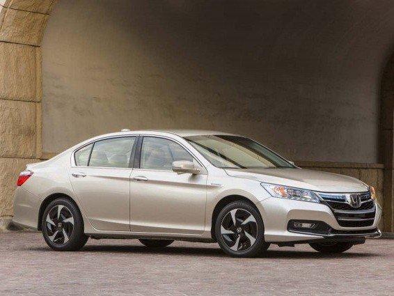 Honda покажет новую гибридную версию Accord