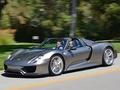 Porsche поделилась фотографией серийного суперкара 918 Spyder