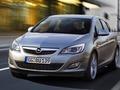 Opel представил обновленную Astra 2014